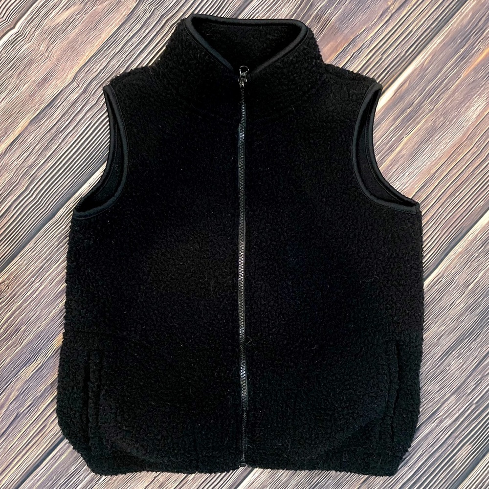 Old Navy Girls Black Sherpa Vest